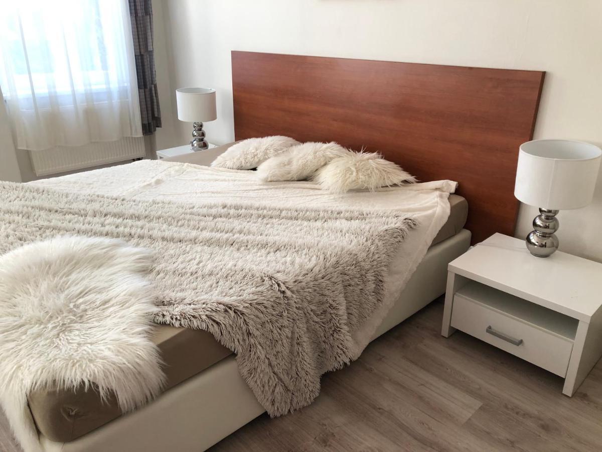 Apartmány Galeta Karlovy Vary Esterno foto