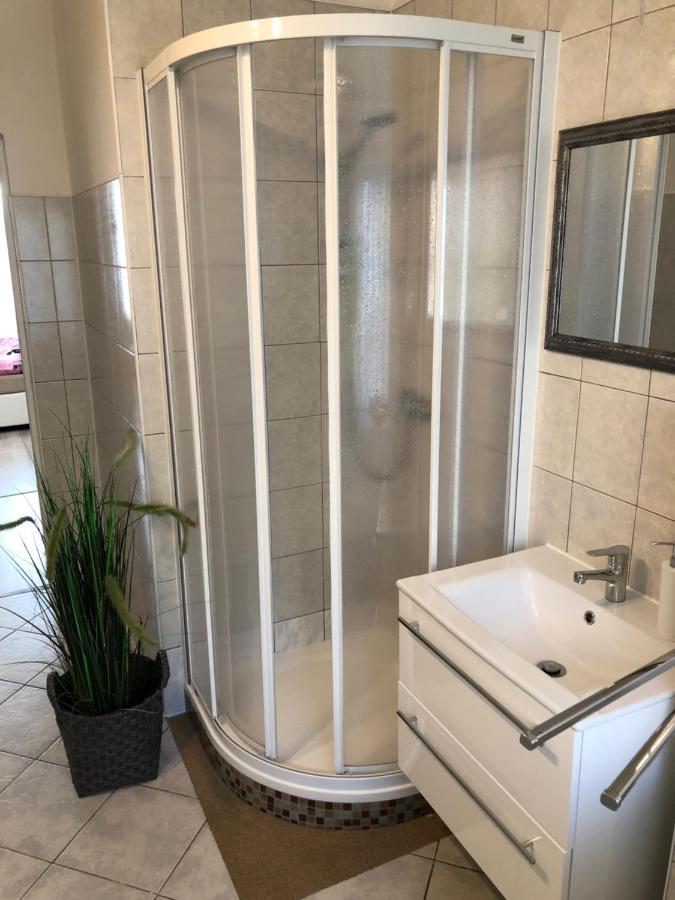 Apartmány Galeta Karlovy Vary Esterno foto