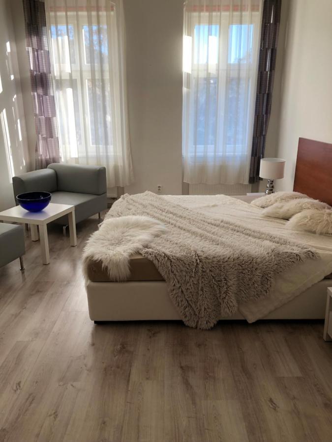 Apartmány Galeta Karlovy Vary Esterno foto